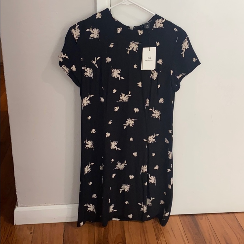 Something Navy Dress 🍂 perfect for fall